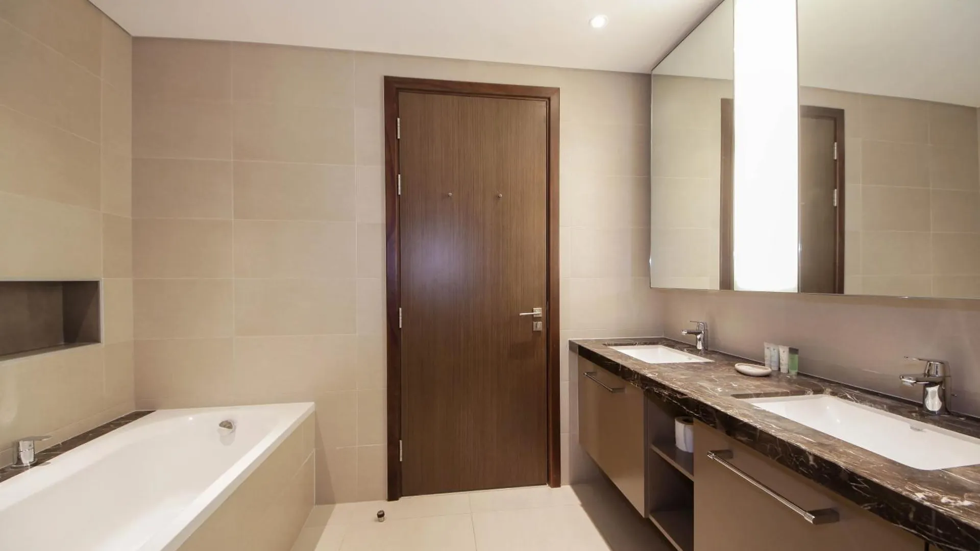 Spacious 2Bhk Boulevard Heights Downtown Dubai 0*,